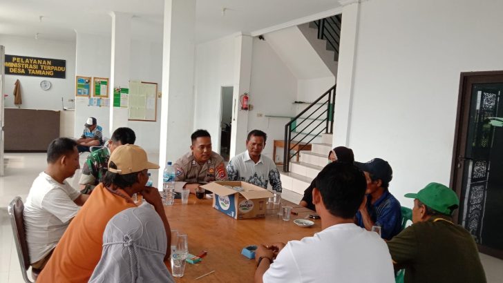 Dalam upaya menjalin sinergitas TNI-Polri dengan masyarakat, Polsek Kresek bersama Koramil 07 Kresek lakukan Sambang DDS di Desa.