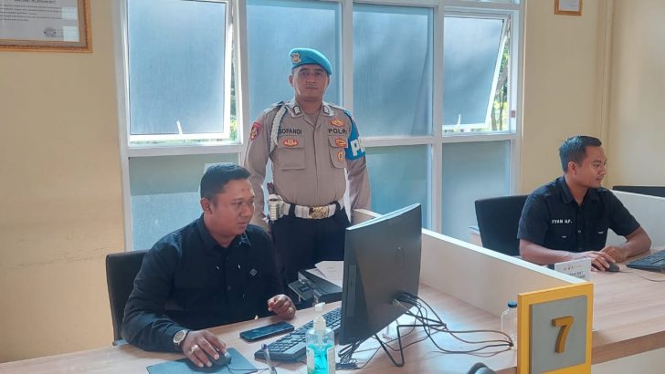 PENGECEKAN PETUGAS SPKT POLRESTA TANGERANG OLEH PIKET SIPROPAM POLRESTA TANGERANG
