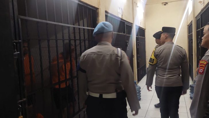 PENGECEKAN MALAM PADA RUANG TAHANAN POLRESTA TANGERANG PADA OLEH PIKET SIPROPAM POLRESTA TANGERANG