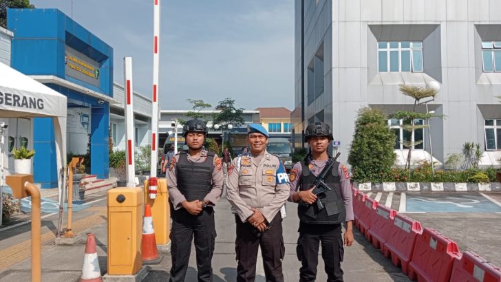 PENGECEKAN PETUGAS PENJAGAAN MAKO POLRESTA TANGERANG OLEH PIKET SIPROPAM POLRESTA TANGERANG