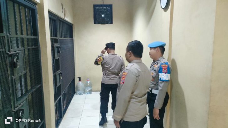 PENGECEKAN RUANG TAHANAN POLRESTA TANGERANG SECARA RUTIN OLEH PIKET SIPROPAM POLRESTA TANGERANG
