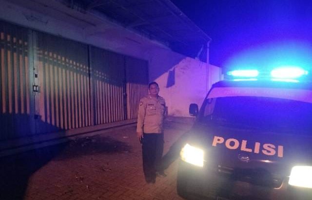 Patroli mobile malam hari sangat evektif mengantisipasi terjadinya Gangguan Kamtibmas di Malam Hari.