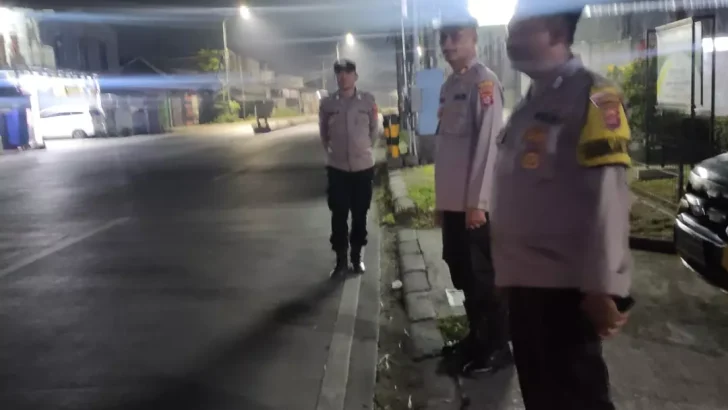 Personil Polsek Balaraja Terus menjaga wilayahnya dari Gangguan Kamtibmas di Malam Hari.