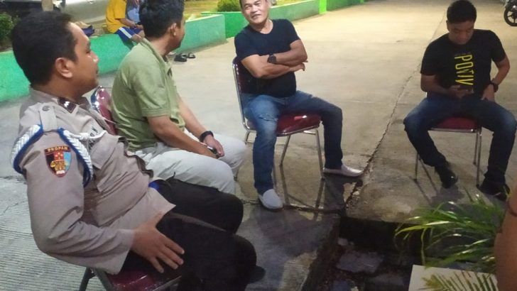 Menjaga Sinergitas dengan masyarakat, Polsek Kresek lakukan Patroli Mobile dan Dialogis