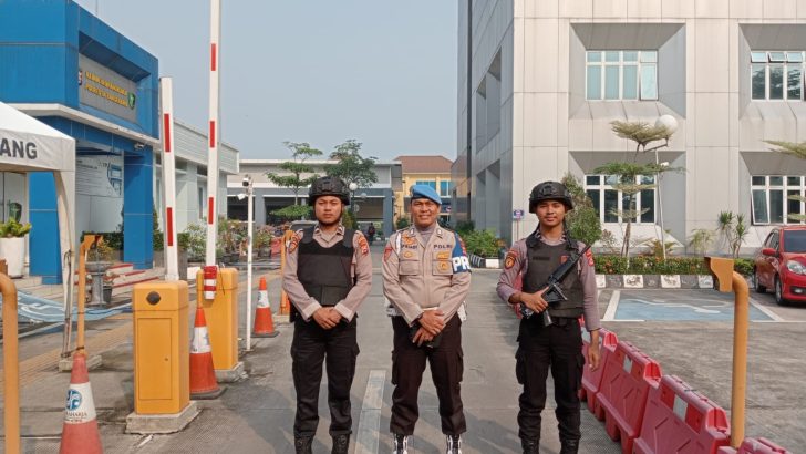 PENGECEKAN PETUGAS PENJAGAAN MAKO POLRESTA TANGERANG OLEH PIKET SIPROPAM POLRESTA TANGERANG