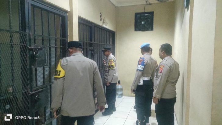 PENGECEKAN RUANG TAHANAN POLRESTA TANGERANG SECARA RUTIN OLEH PIKET SIPROPAM POLRESTA TANGERANG