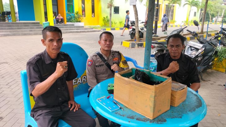 Bhabinkamtibmas polsek rajeg polresta tangerang melaksanakan kegiatan sambang kepada masyarakat