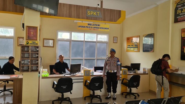 PENGECEKAN PETUGAS SPKT POLRESTA TANGERANG OLEH PIKET SIPROPAM POLRESTA TANGERANG