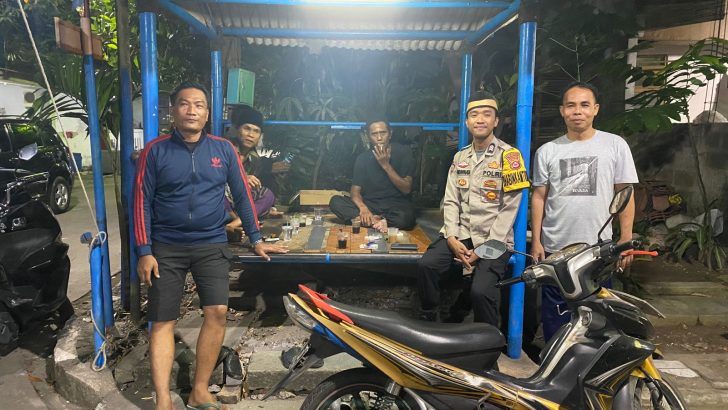 BhabinKamtibmas Laksanakan Sambang Preemtif Pada malam Hari, Antisipasi Kamtibmas.