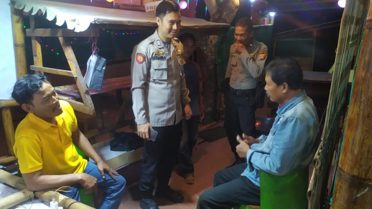 Pastikan wilayah aman dan upaya pencegahan Guantibmas di Wilayah, Polsek Kresek lakukan giat Patroli Sambang Warga