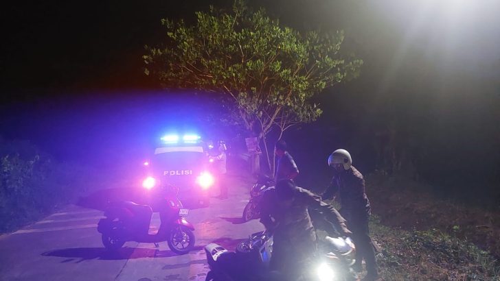 Patroli Mobile malam hari dilakukan Polsek Kresek dalam mencegah Guantibmas di wilayah