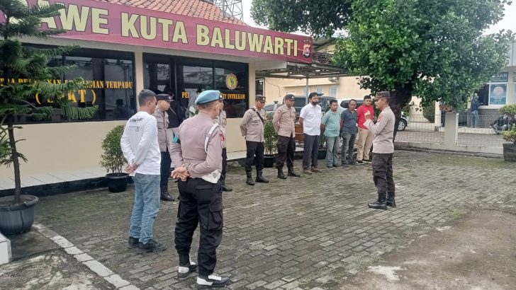 Apel pagi merupakan giat rutin untuk menanamkan kedisiplinan terhadap personil dipimpin Iptu Sularjo Kanit Bimas