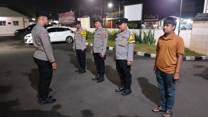 Kasubsektor Regency Polsek Pasar Kemis Polresta Tangerang Pimpin Apel KRYD malam