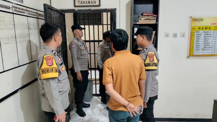 Pawas dan Piket Fungsi Polsek Pasar Kemis Cek Tahanan