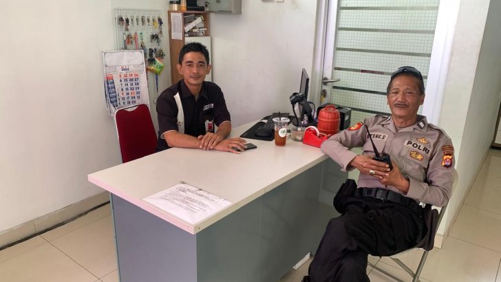 Personil Polsek Kresek tak kenal lelah kunjungi warganya dalam program Polisi RW.