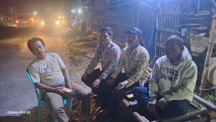 Pastikan wilayah aman dan upaya pencegahan Guantibmas di Wilayah, Polsek Kresek lakukan giat Patroli Mobile malam hari.