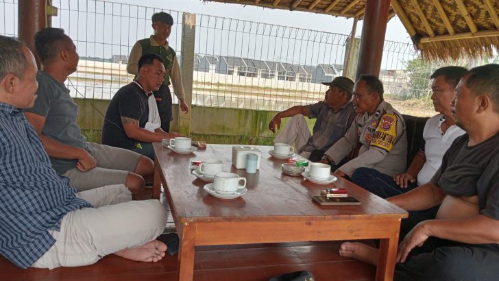 BINAMAS DDESA SUKASARI RAJEG MELAKSANAKAN KEGIATAN SAMBANG WARGA