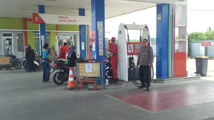 Pastikan lokasi objek vital di wilayah aman, Polsek Kresek lakukan Patroli Mobile di SPBU
