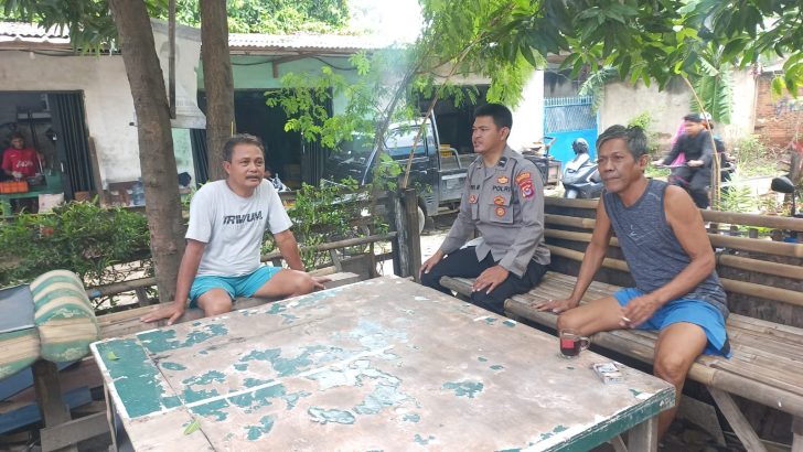 Kasubsektor Regency Polsek Pasar Kemis, Sambangi Warga Desa Gelam Jaya