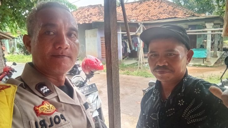 Kesigapan Polisi RW Polsek Kresek dalam segala permasalahan diwilayah, Anggota Polsek Kresek kunjungi warga di Desa.
