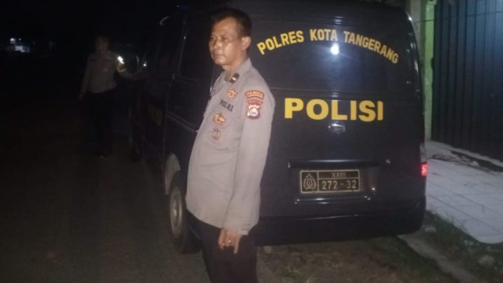 Patroli Mobile malam hari dilakukan Polsek Kresek dalam mencegah Guantibmas di wilayah