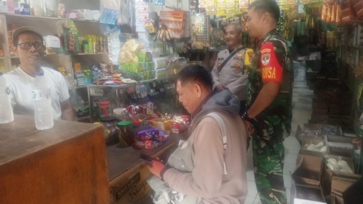 Upaya menjalin Sinergitas TNI-Polri dengan masyarakat, Polsek Kresek lakukan kegiatan Sambang dan Penggalangan.