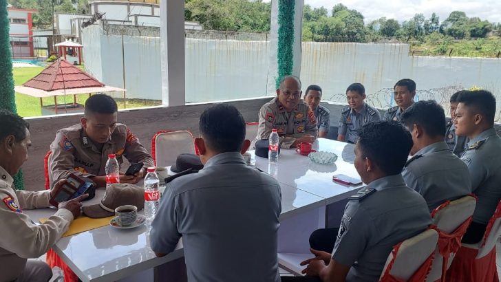 Satbinmas Polresta Tangerang Sambang dan Berikan pembinaan terhadap anggota Polsus
