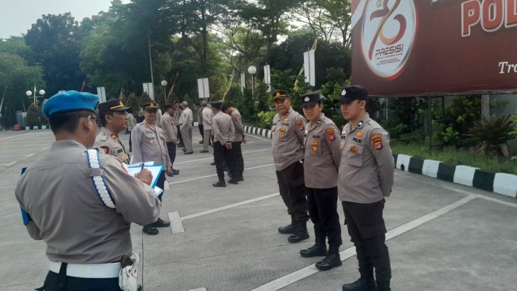 PENGECEKAN ANGGOTA PADA APEL FUNGSI SIKUM OLEH SIPROPAM POLRESTA TANGERANG 