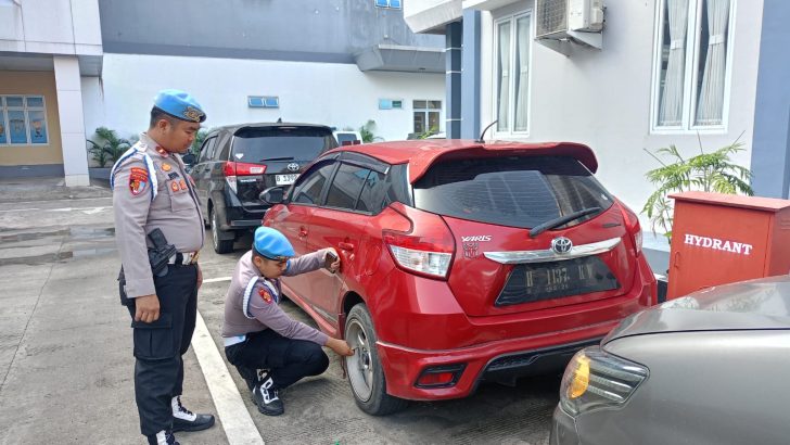 Tempat parkir Mako Polresta Tangerang di tertibkan oleh Sipropam
