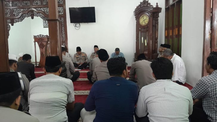 Pengajian Rutin Polresta Tangerang diikuti dan diawasi sipropam