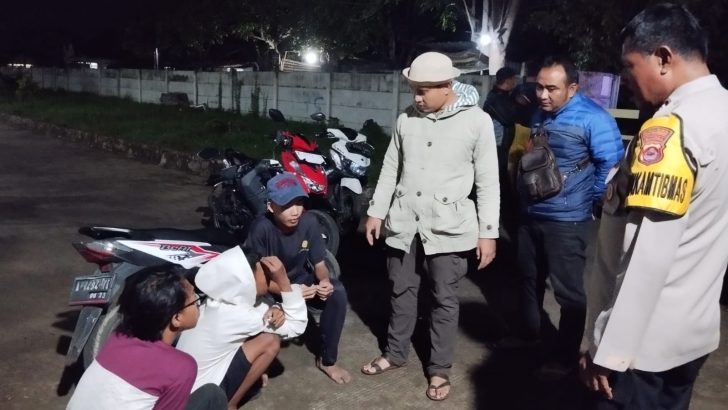 Piket Fungsi Polsek Rajeg Laksanakan Giat Patroli Mobile Malam Hari di Wilayah Hukum Polsek Rajeg Polresta Tangerang, Rabu (07/08/2024).dini hari