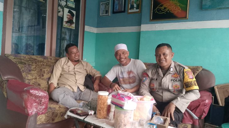 Jaga Kamtibmas, Bhabinkamtibmas Sambangi Warga