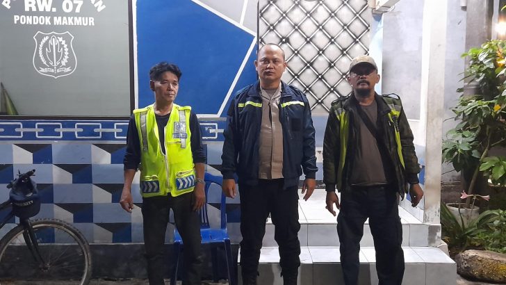 Binmas Polsek Pasar Kemis Sambang ke Pos Keamanan Perumahan, Sampaikan Imbuan Kamtibmas