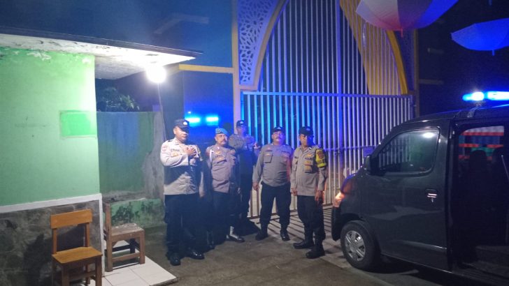 Piket fungsi polsek rajeg polresta tangerang melaksanakan kegiatan patroli mobile antisipasi gangguan kamtibmas