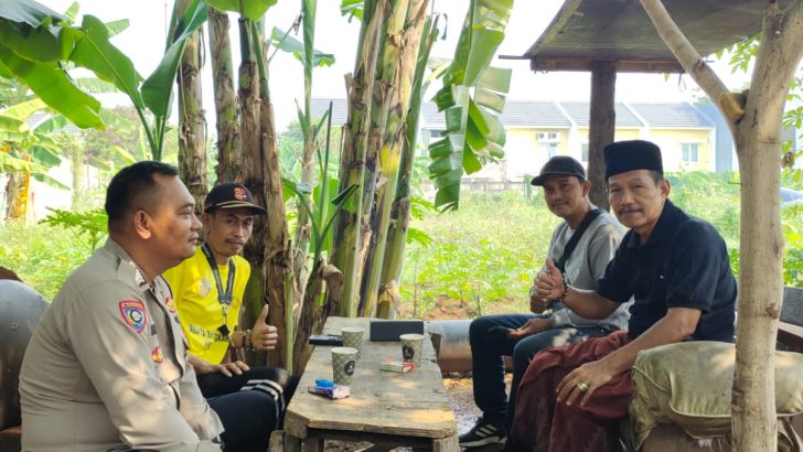 Sambangi Ketua PAC PPBNI, Bhabinkamtibmas Ajak Jaga Kamtibmas