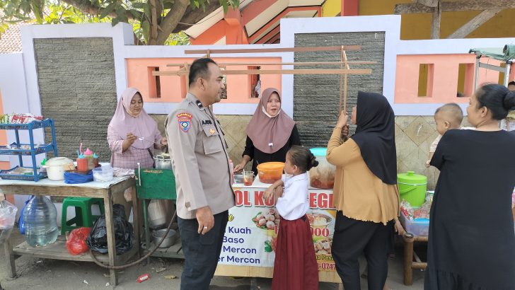 Bhabinkamtibmas Desa Rancabango melakukan DDS ke warga