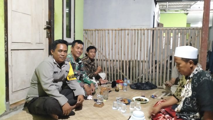 Upaya menjalin Sinergitas TNI-Polri dengan masyarakat, Bripka Dimas H lakukan kegiatan Sambang dan Penggalangan.