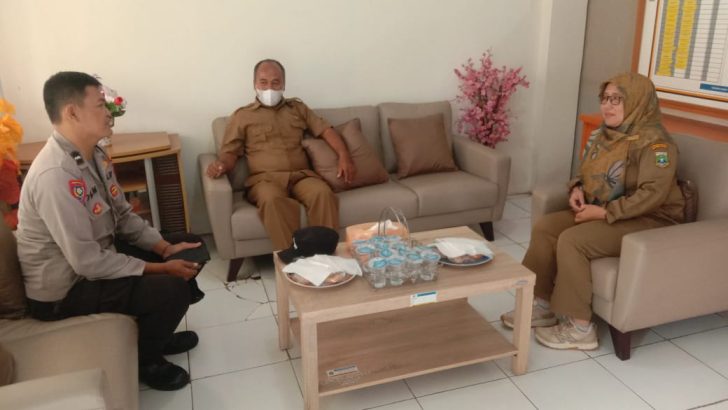 Perkuat Senergitas Dalam Upaya Harkamtibmas, Aipda Dwi Mulyono PS. Kasubnit Bhabinkamtibmas Satbinmas Polresta Tangerang Sambangi Kantor Desa