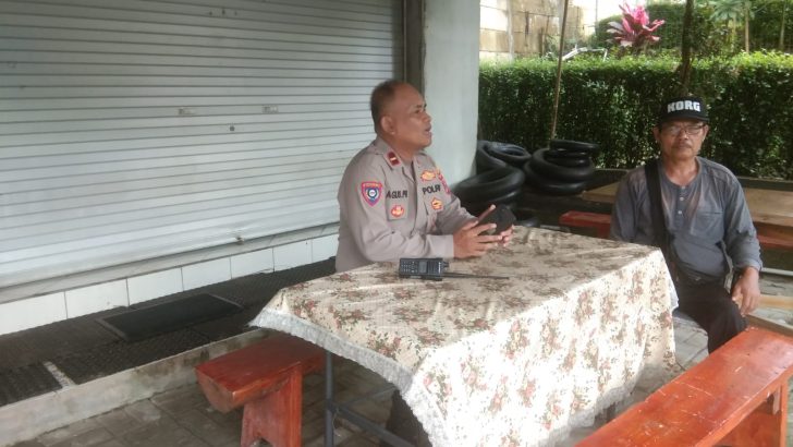 Dekatkan Diri Dengan Masyarakat, Ipda Agus P. PS. Kanit Binkamsa Sambang Masyarakat
