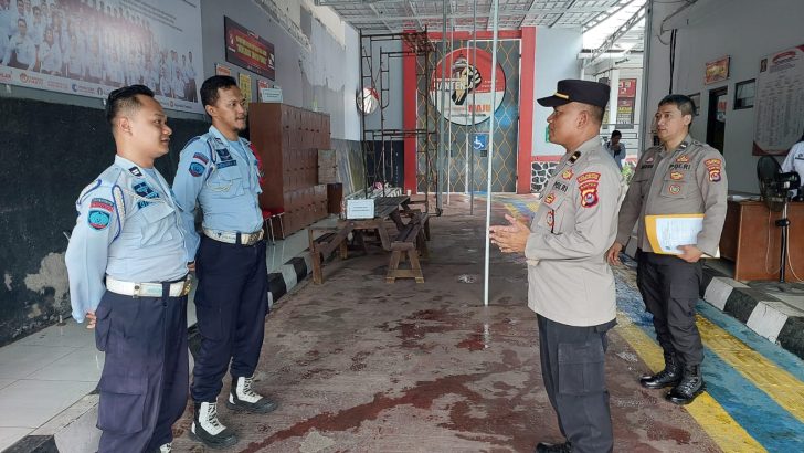 Tingkatkan Kemampuan, PS. Kanit Binkamsa Satbinmas Polresta Tangerang Ipda Agus Purwono Berikan Pembinaan Kepada Polsus Rutan Klas 1 Tangerang
