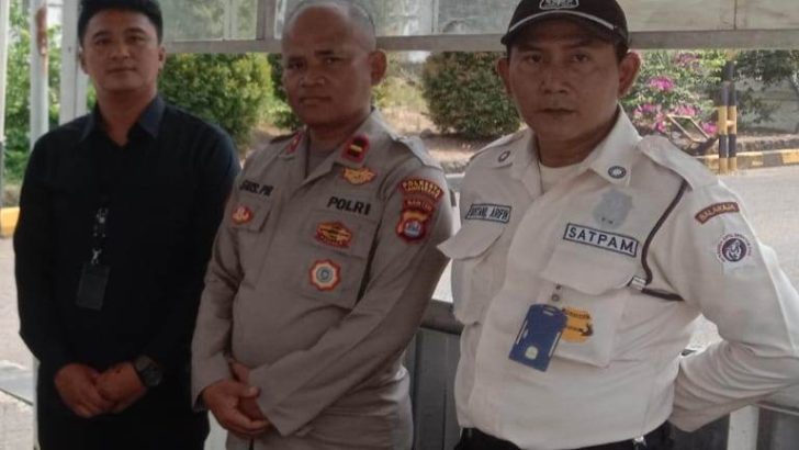 Patroli Sambang, Ipda Agus (PS. Kanit Binkamsa) Berikan Himbauan Kepada Satpam