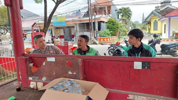 Laksanakan Sambang, Personil Satbinmas Himbau Ojeg Online