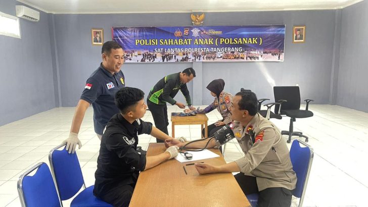 Pemberian Suntik Vitmain C Kepada Anggota Polrersta Tangerang Di Klinik Bhayangkara Polresta Tangerang