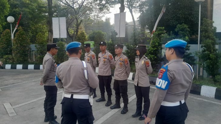 PENGECEKAN ANGGOTA PADA APEL FUNGSI SIKEU OLEH SIPROPAM POLRESTA TANGERANG 