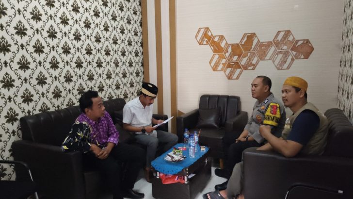Sambang Tokoh Masyarakat guna terjalin kedekatan polri dengan Tokoh Masyarakat Bripka M Yasin.