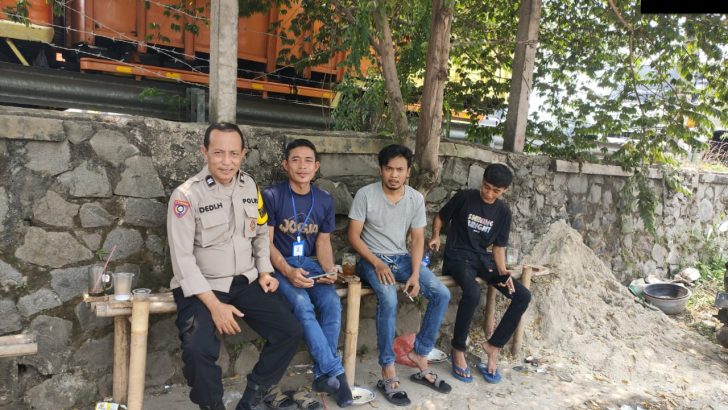 Aiptu.Dedi.H Bhabinkamtibmas Desa Tobat melaksanakan sambang dan Polisi Peduli pengangguran (Poliran)