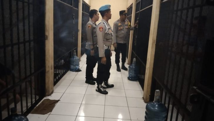 Pengecekan ruang tahanan Polresta Tangerang oleh Sipropam
