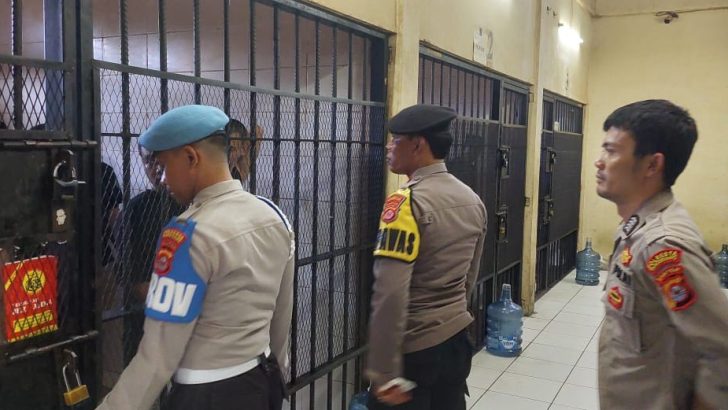 Pengecekan ruang tahanan Polresta Tangerang oleh Sipropam
