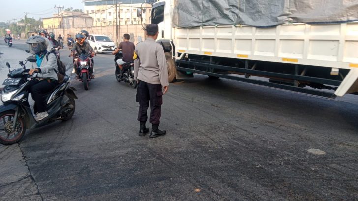 Untuk memberikan Rasa aman dari Tindak Kejahatan. Anggota Polsek Balaraja melaksanakan kegiatanPengaturan lalu lintas Melayani masyarakat dalam rangka protap pagi dan siang hariPatroli pada jam jam rawan dan dititik-titik rawan