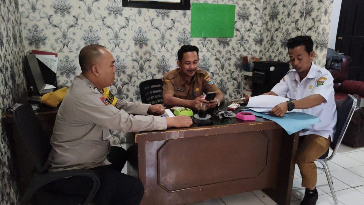 Bripka Mad Yasin Bhabinkamtibmas Polsek Balaraja Polresta Tangerang Polda Banten Sambang Tokoh Masyarakat guna terjalin kedekatan polri dengan Tokoh Masyarakat.